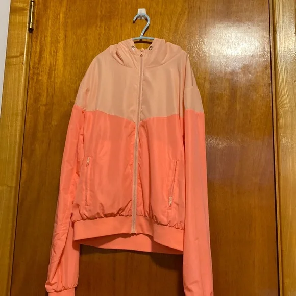 Wind beaker - Picture 1 of 1